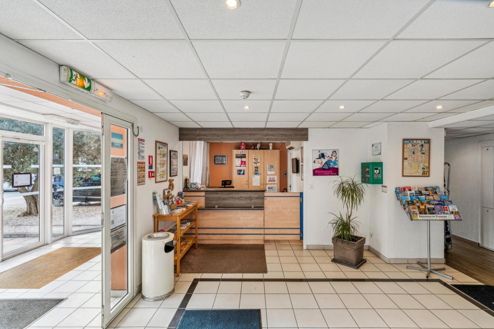 Hotel Akena Chateaurenard - Parc Des Expositions Avignon المظهر الخارجي الصورة