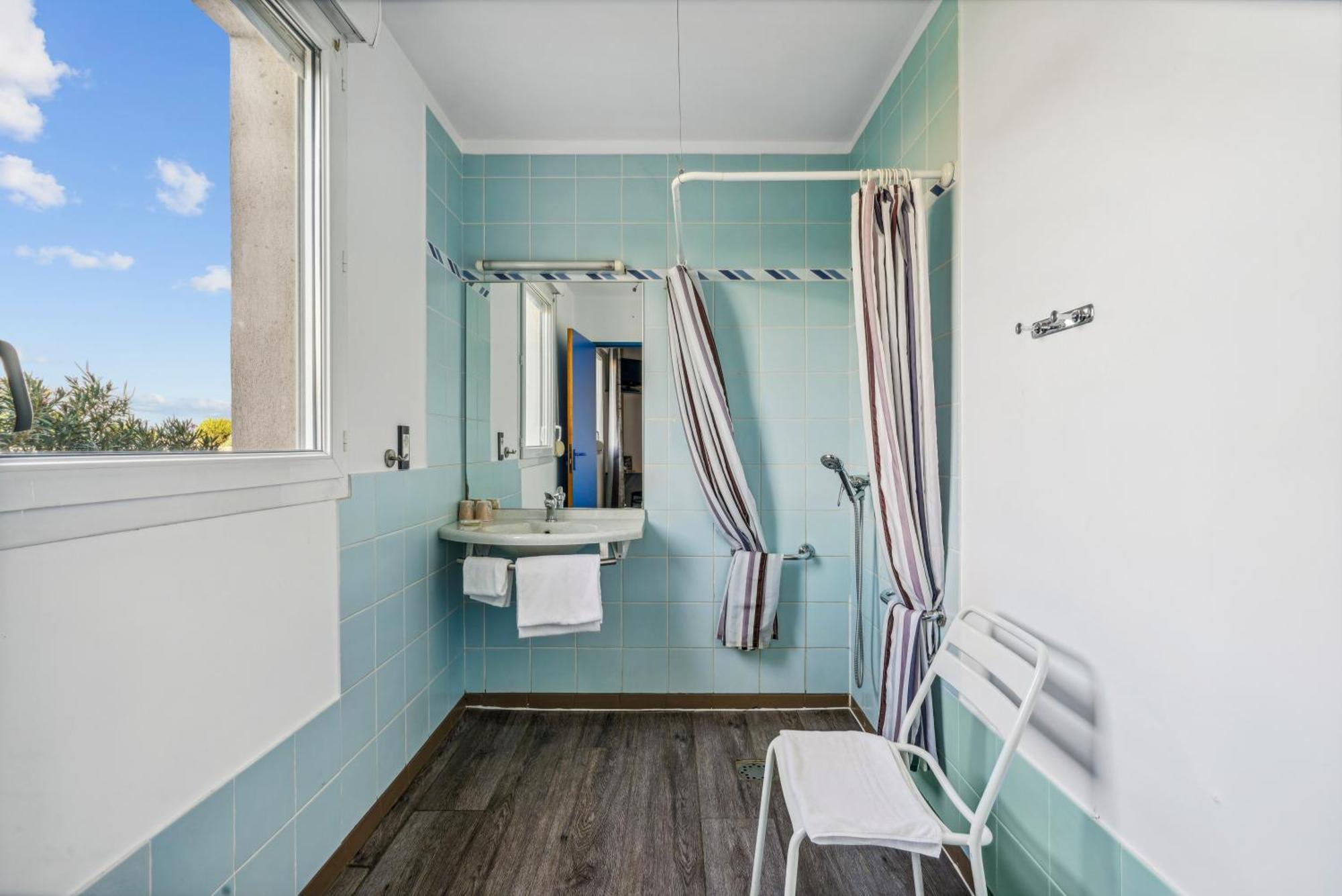 Hotel Akena Chateaurenard - Parc Des Expositions Avignon المظهر الخارجي الصورة