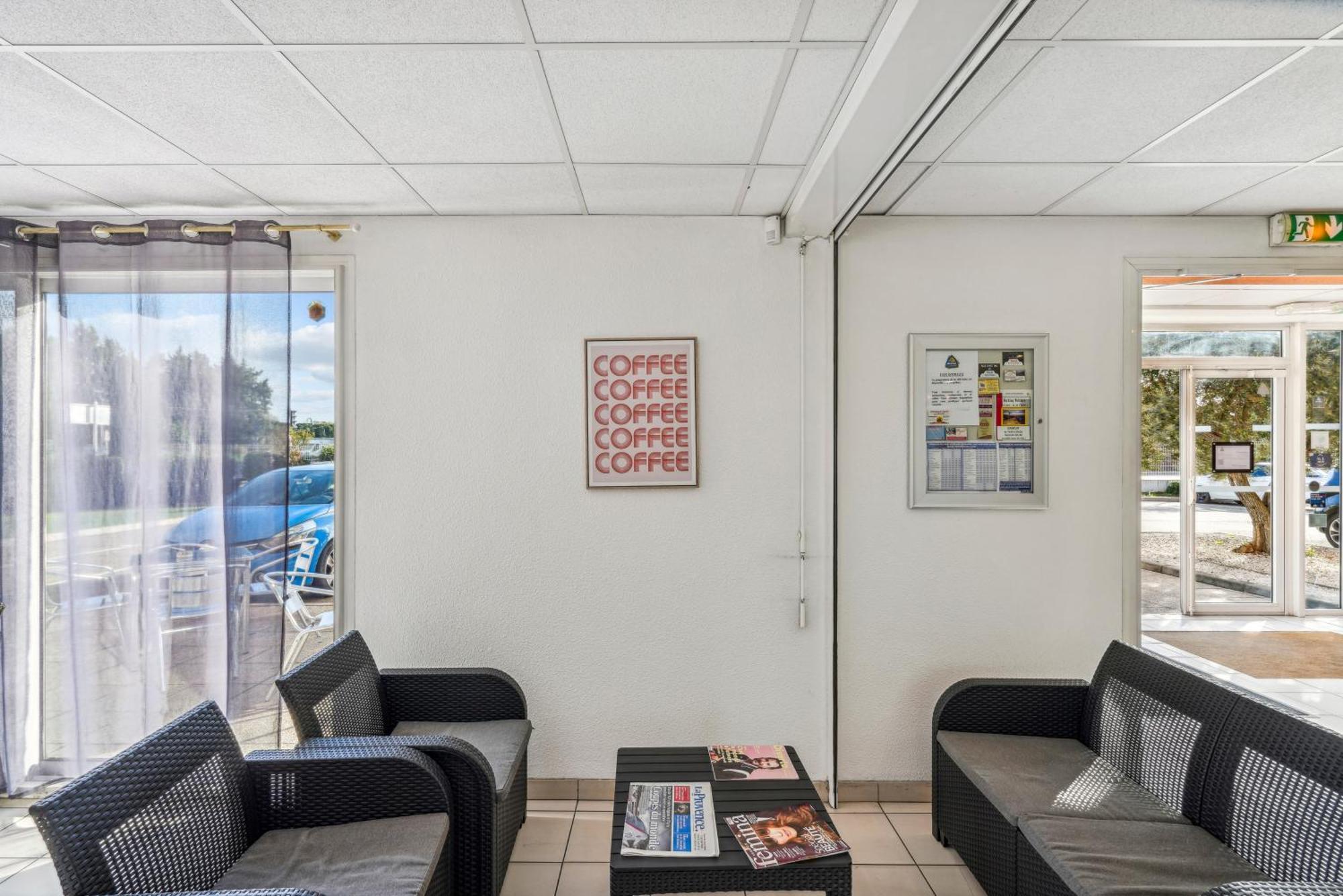 Hotel Akena Chateaurenard - Parc Des Expositions Avignon المظهر الخارجي الصورة